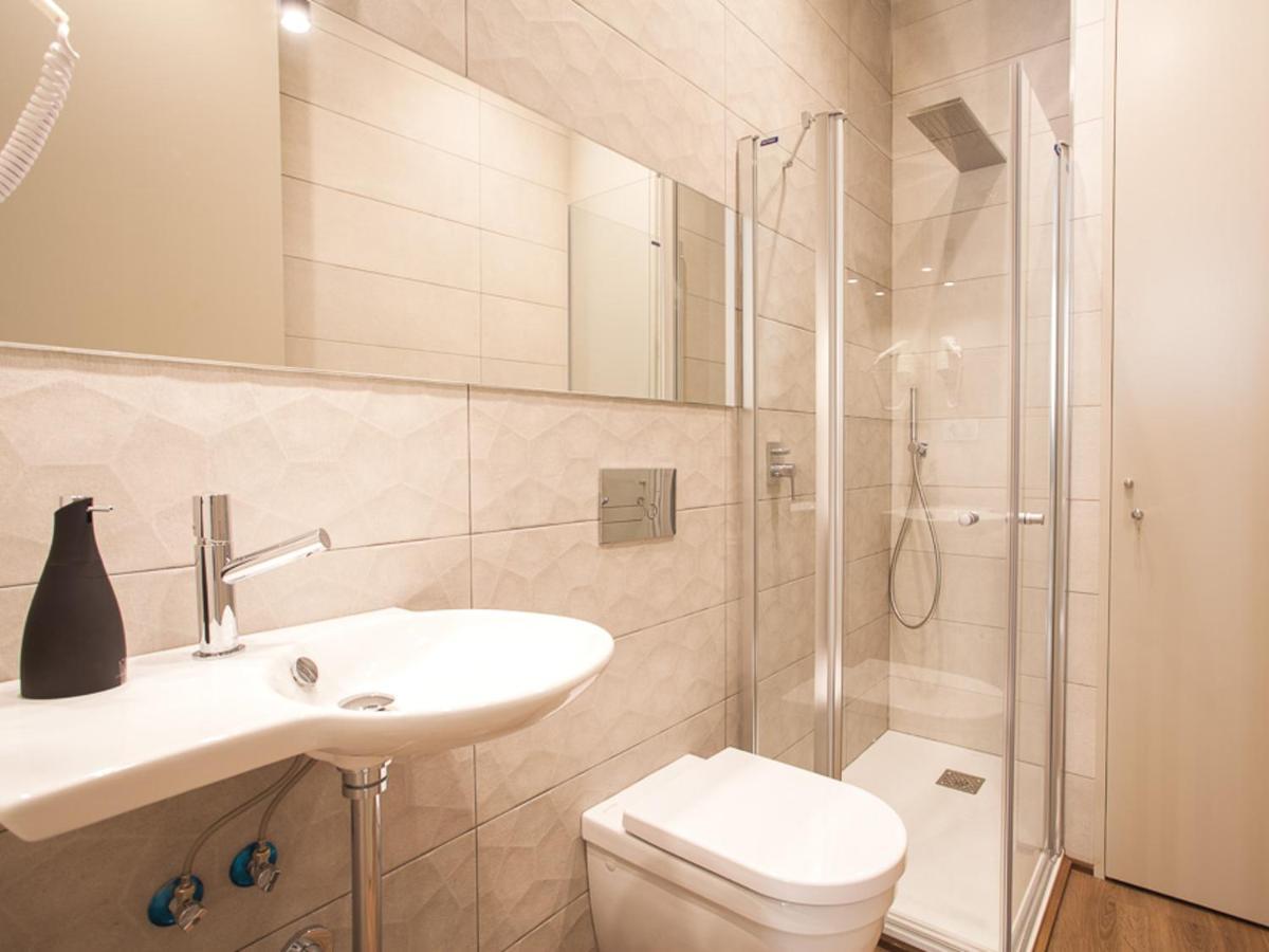 Del Parque Flats Santos Exclusive Apartment Малага Екстериор снимка